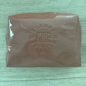 Gap x Summer Fridays Makeup Bag